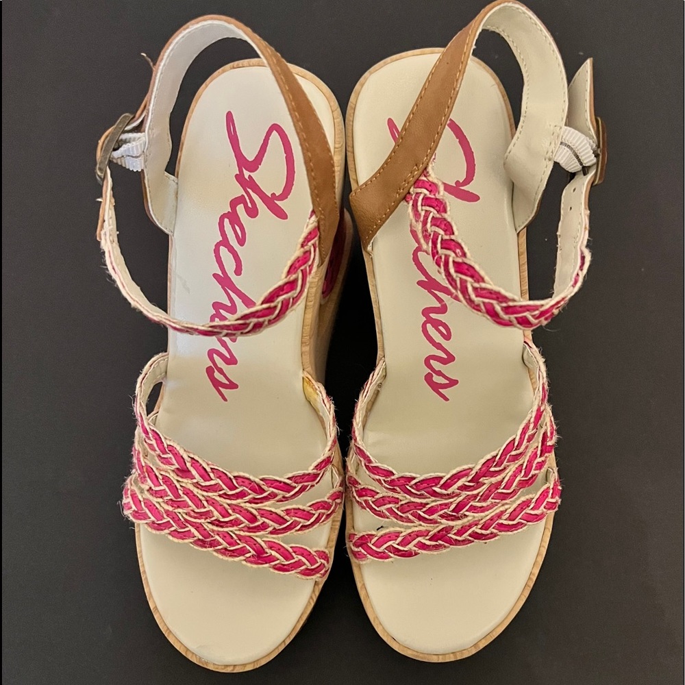 Preloved Skechers Sandals w heels size 6